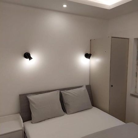Lisbon South Bay Rooms Almada Exteriör bild