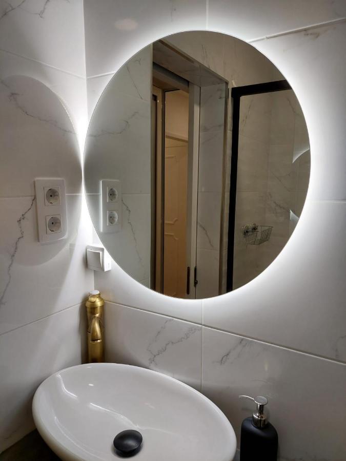 Lisbon South Bay Rooms Almada Exteriör bild