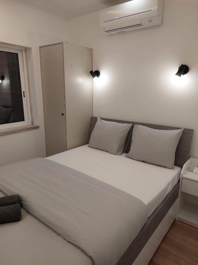 Lisbon South Bay Rooms Almada Exteriör bild