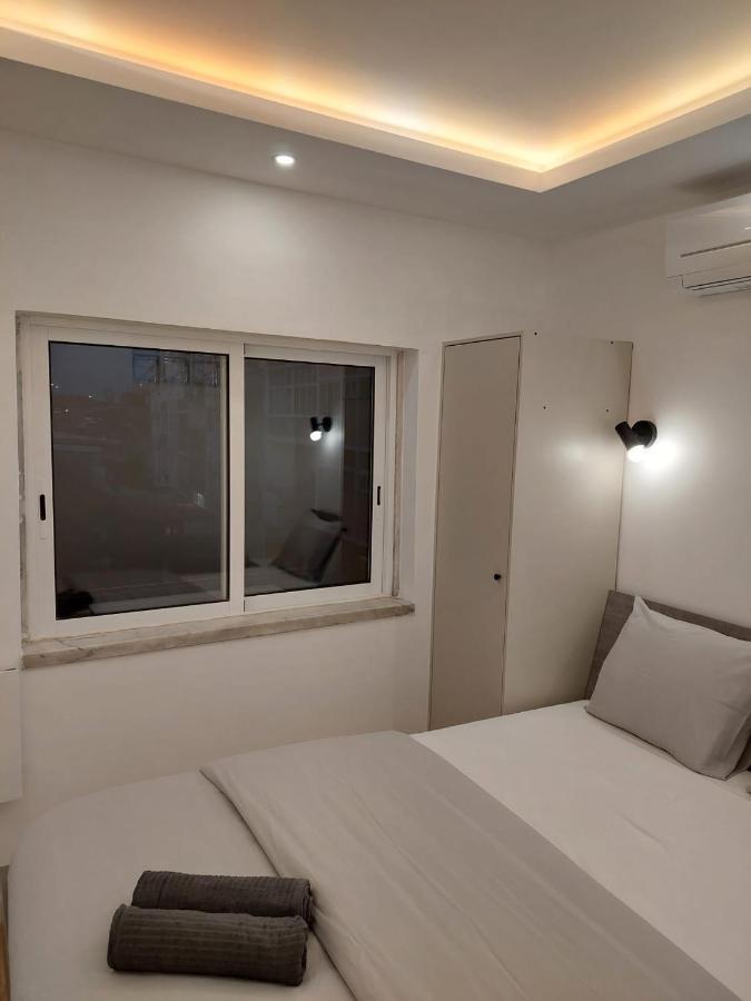 Lisbon South Bay Rooms Almada Exteriör bild